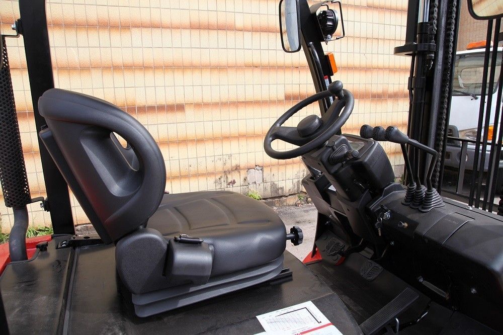 Автопогрузчик бензиновый EP CPQD18T8