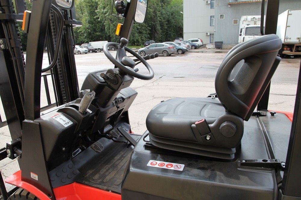 Автопогрузчик бензиновый EP CPQD18T8